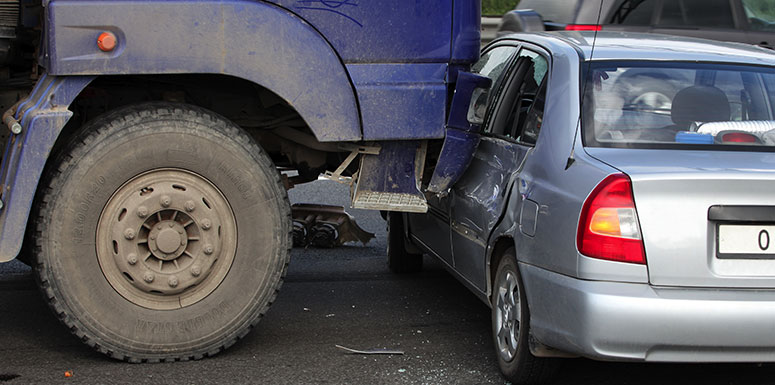 Smashed-Car-That-Got-Into-An-Accident